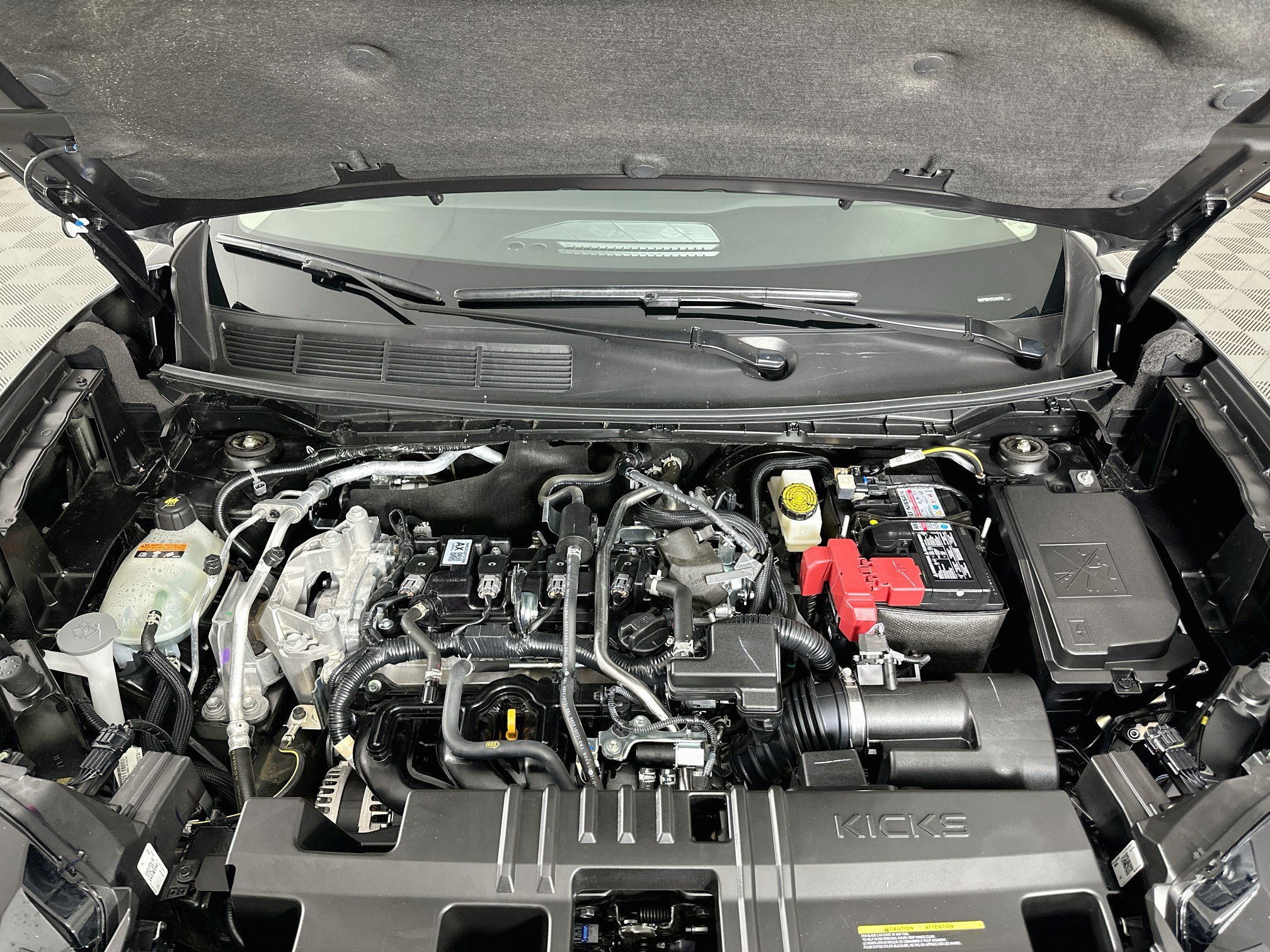 Used 2026 Nissan Kicks SR FWD image 31