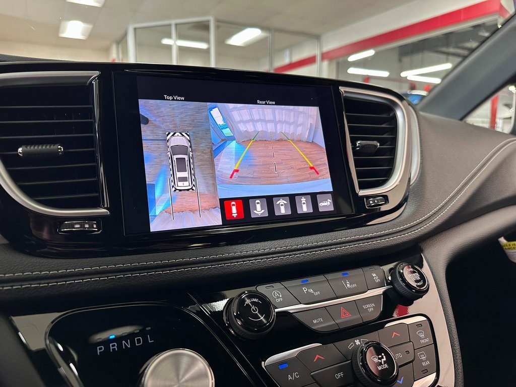 New 2026 Chrysler Pacifica Limited w/ S Appearance Package image 27