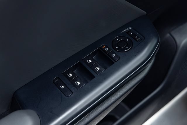 Used 2025 Kia K4 FWD image 12