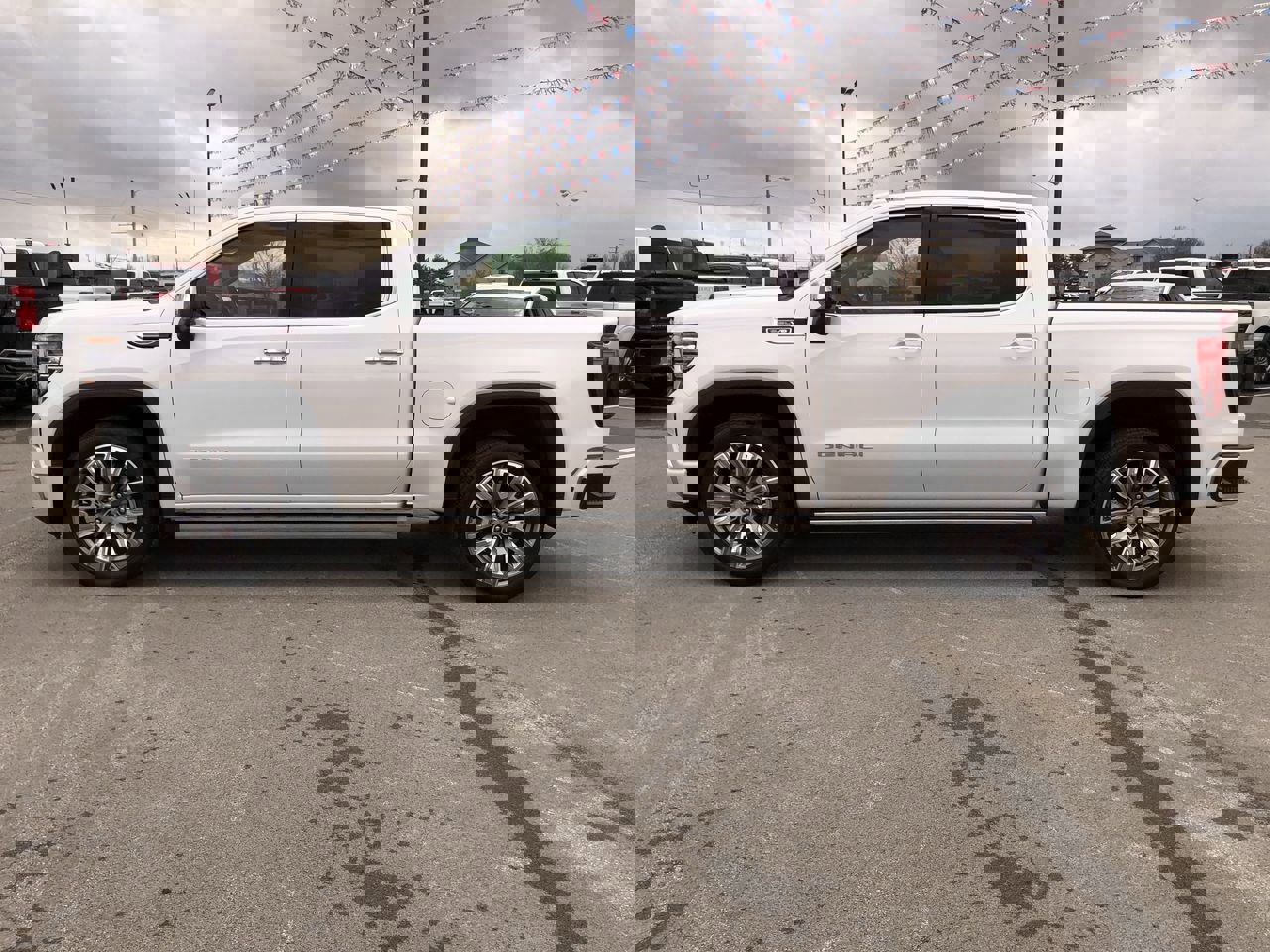 Used 2023 GMC Sierra 1500 Denali w/ Denali Reserve Package image 3