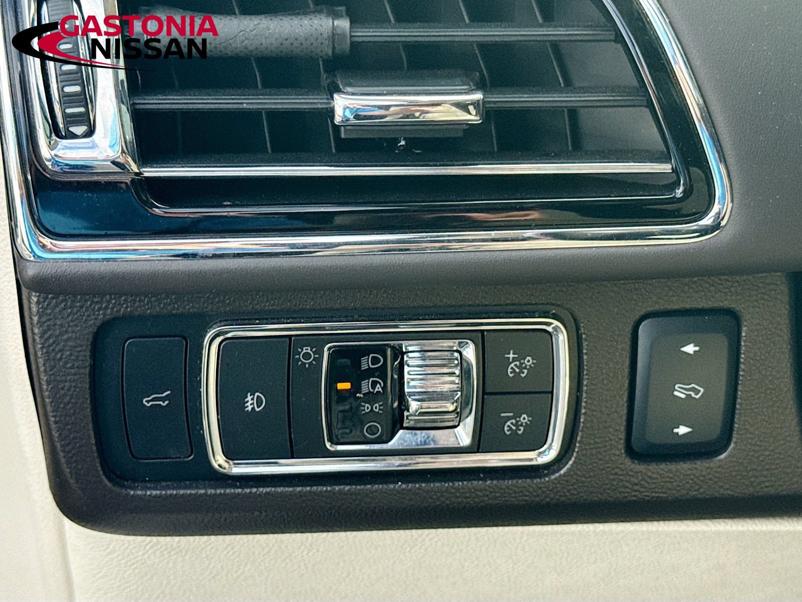 Used 2022 Lincoln Navigator Black Label AWD/4WD image 13