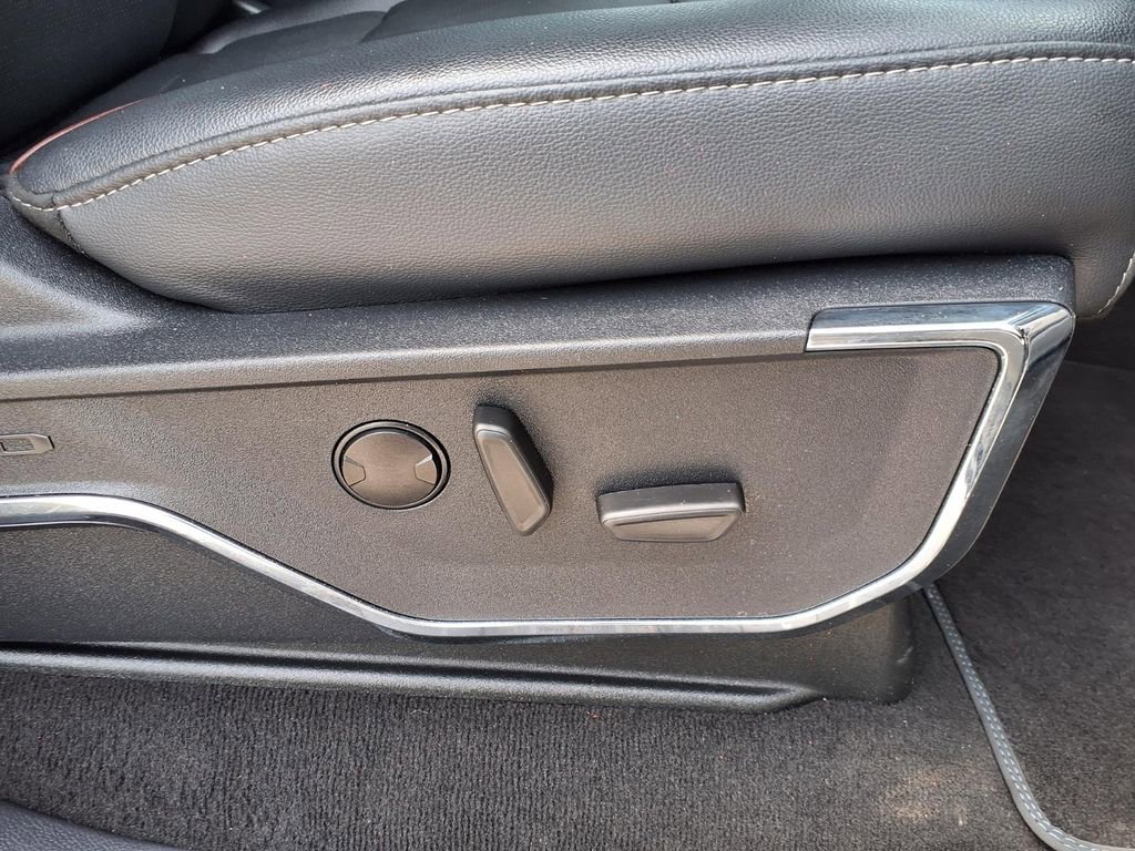 Used 2024 Ford F250 Lariat w/ Black Appearance Package AWD/4WD image 14