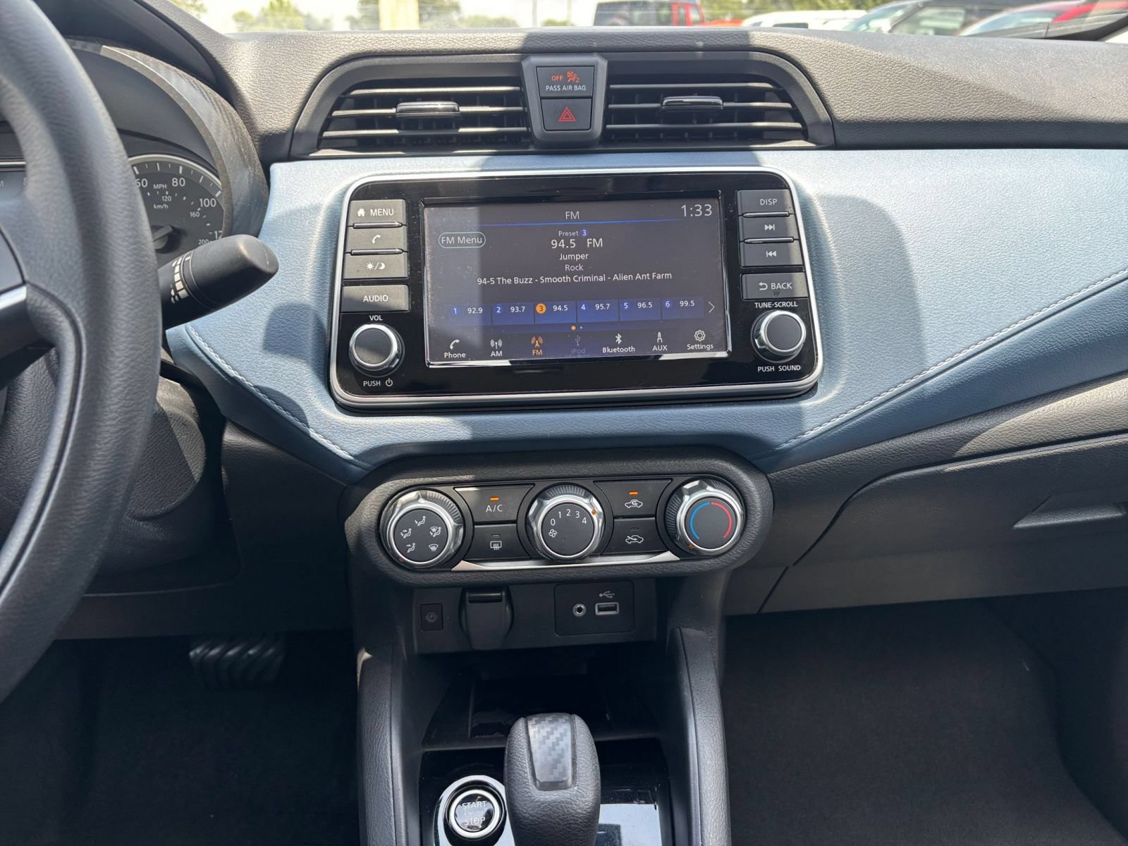 Used 2025 Nissan Versa SV FWD image 16