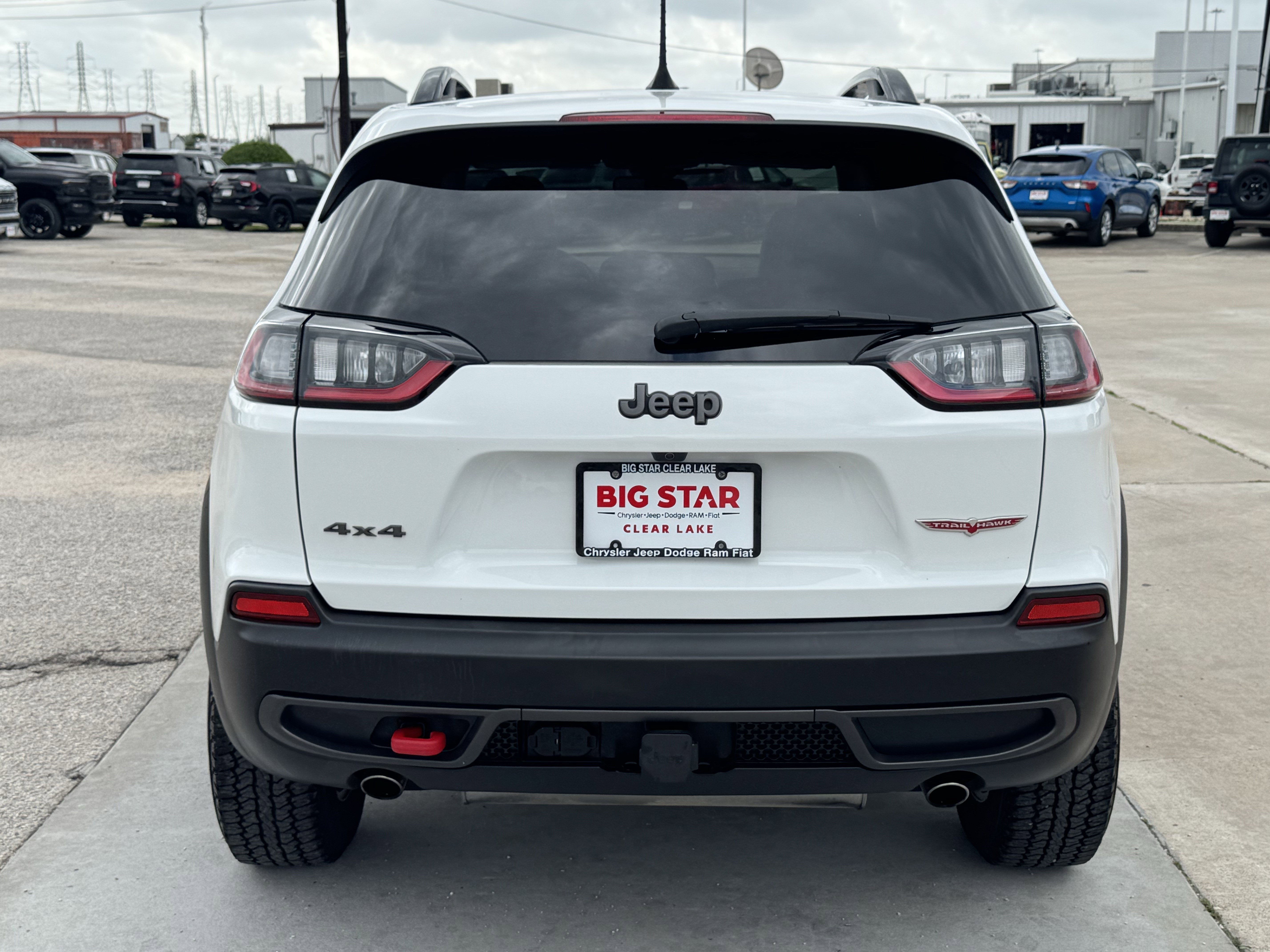 Used 2022 Jeep Cherokee Trailhawk w/ Comfort/Convenience Group AWD/4WD image 9