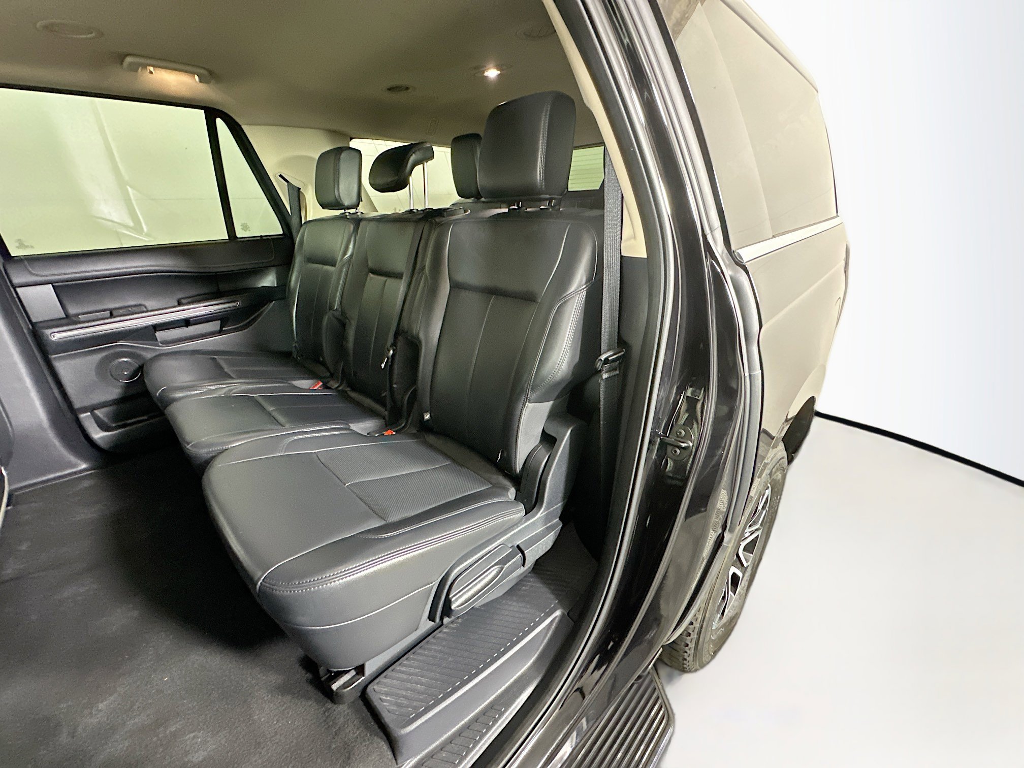 Used 2024 Ford Expedition Max XLT image 26