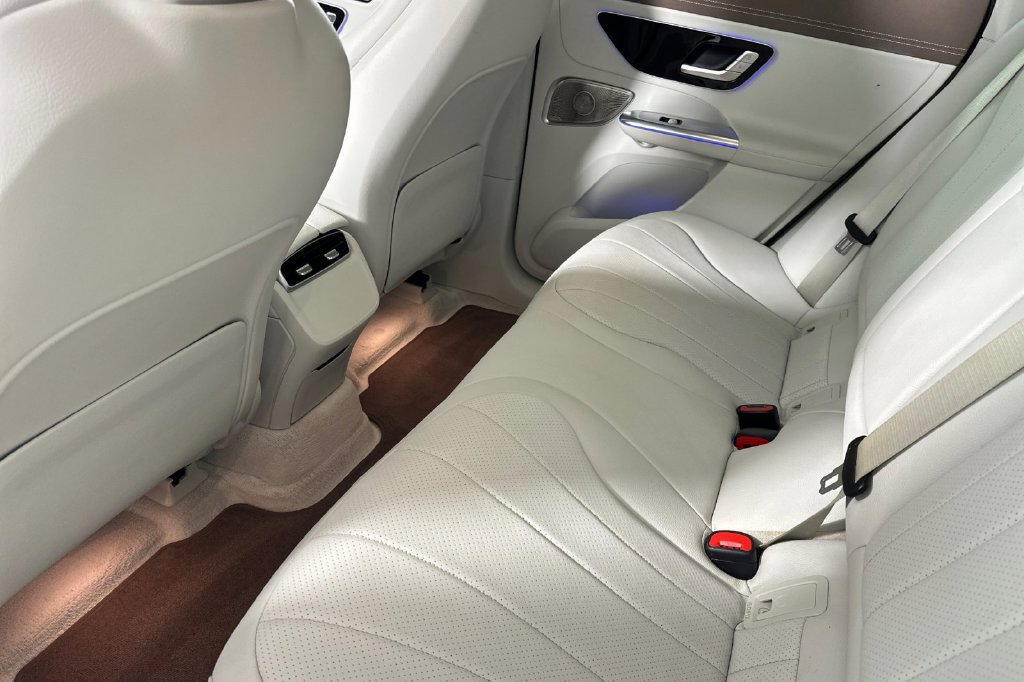 Certified 2023 Mercedes-Benz EQE 350+ 4MATIC SUV image 14