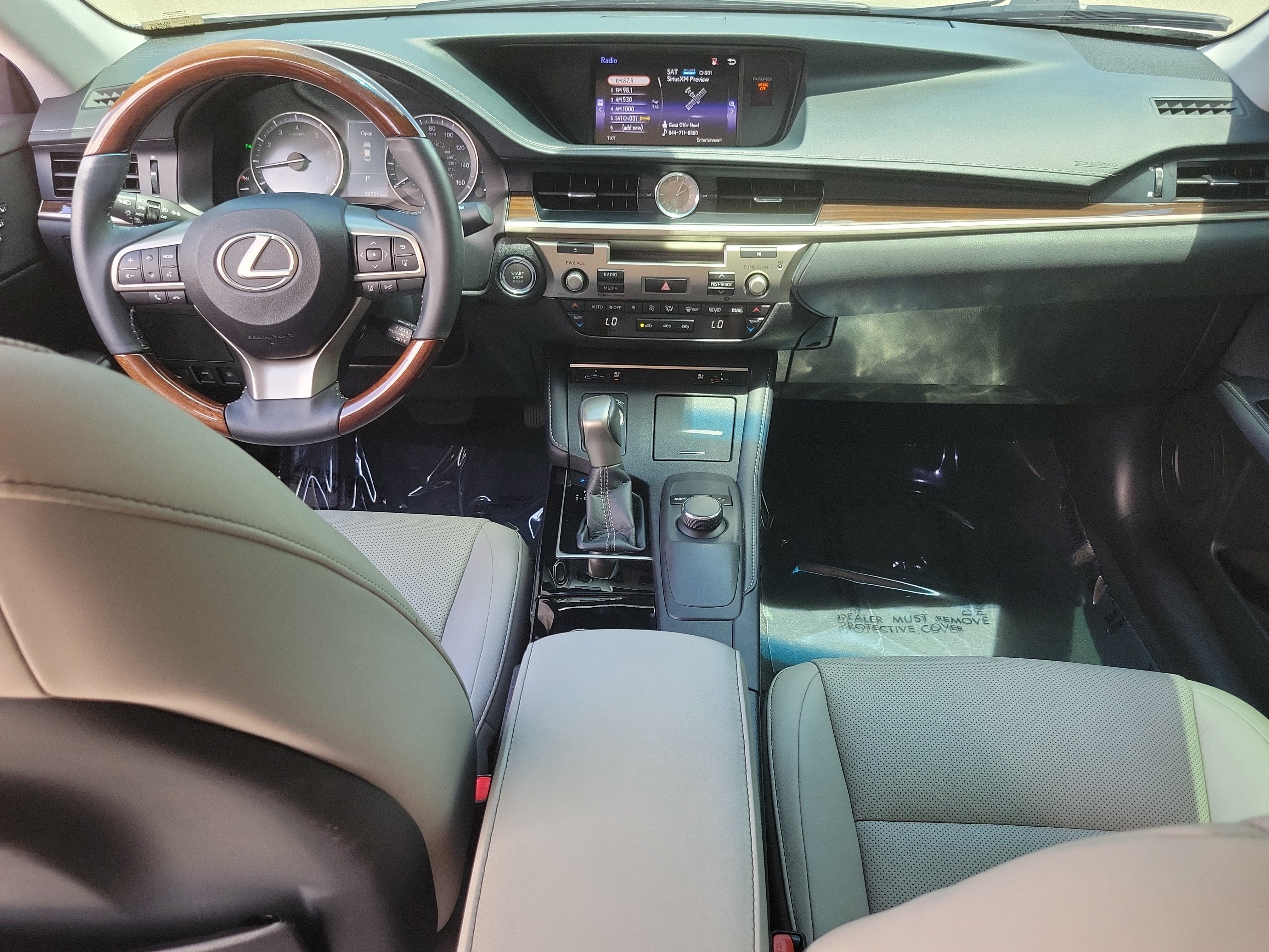 Used 2017 Lexus ES 350 w/ Premium Package FWD image 16