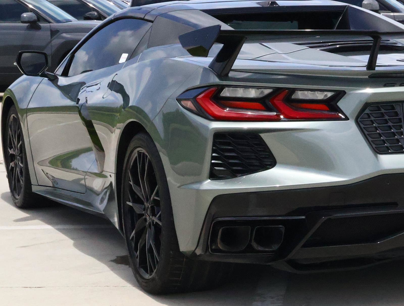 Used 2023 Chevrolet Corvette Stingray Preferred Conv w/ Z51 Performance Package RWD image 9