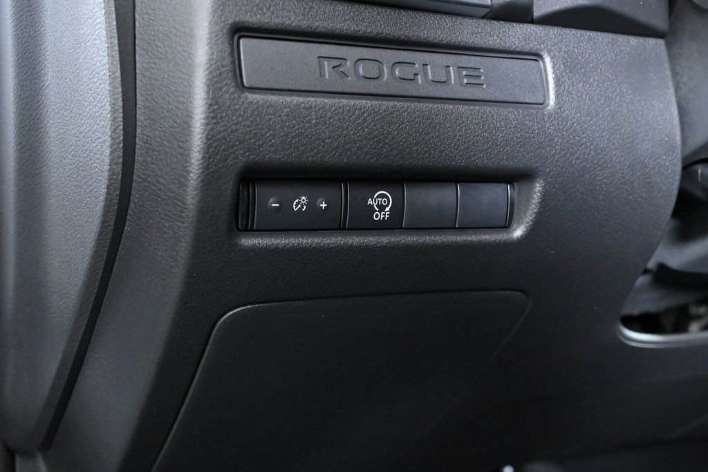 Certified 2025 Nissan Rogue S image 19