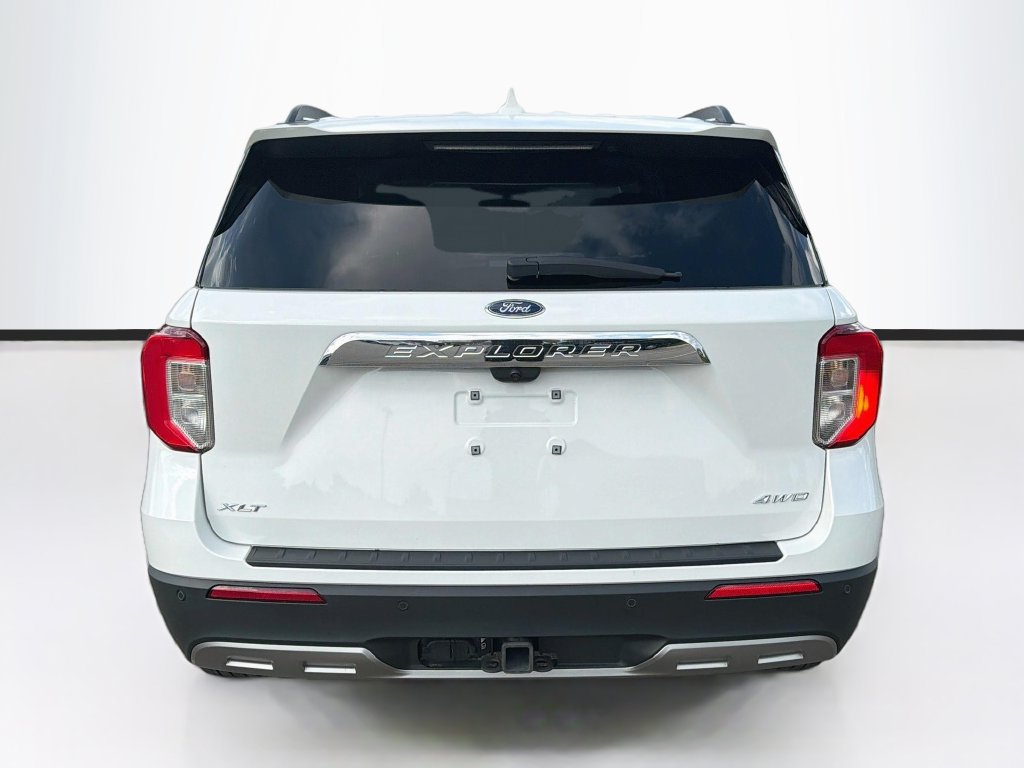 Certified 2024 Ford Explorer XLT w/ Equipment Group 202A AWD/4WD image 6