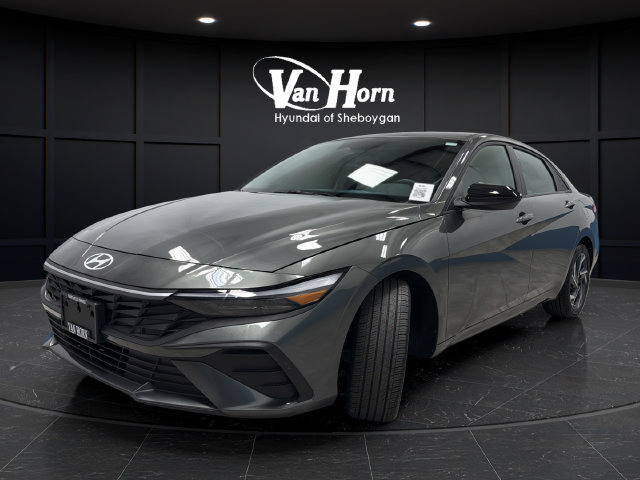 Used 2025 Hyundai Elantra Sport w/ Cargo Package FWD image 3
