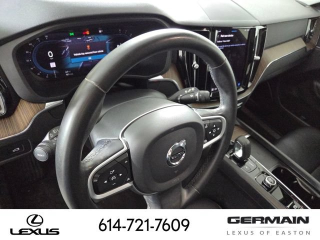 Used 2022 Volvo XC60 B5 Momentum AWD/4WD image 17
