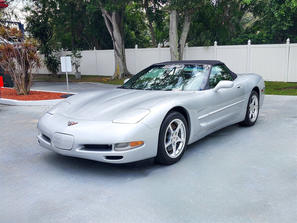 Used 2001 Chevrolet Corvette Convertible w/ Preferred Equipment Group2 image 12