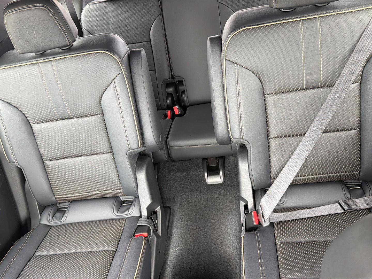 New 2026 Chevrolet Traverse High Country image 31