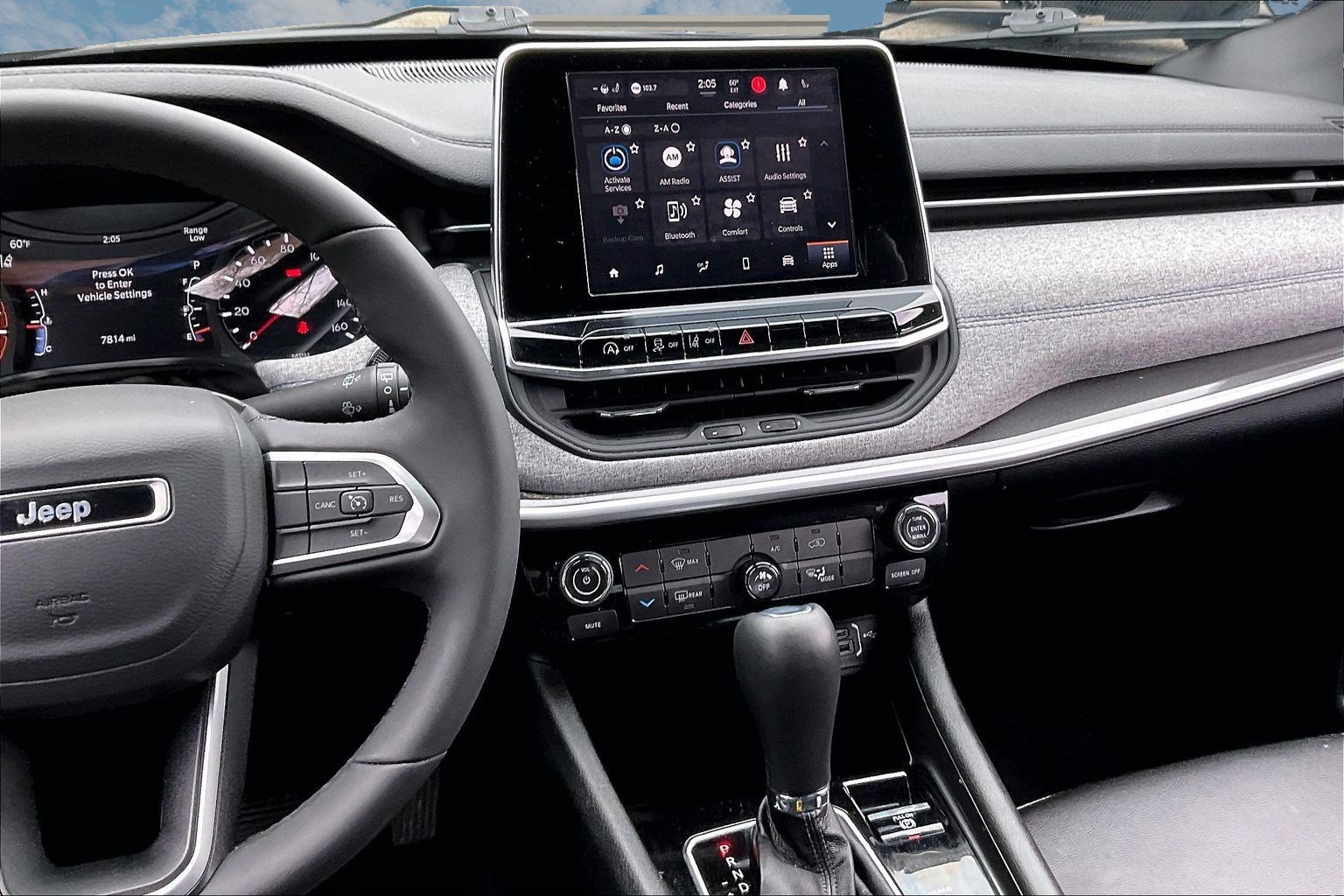 Certified 2025 Jeep Compass Latitude image 6