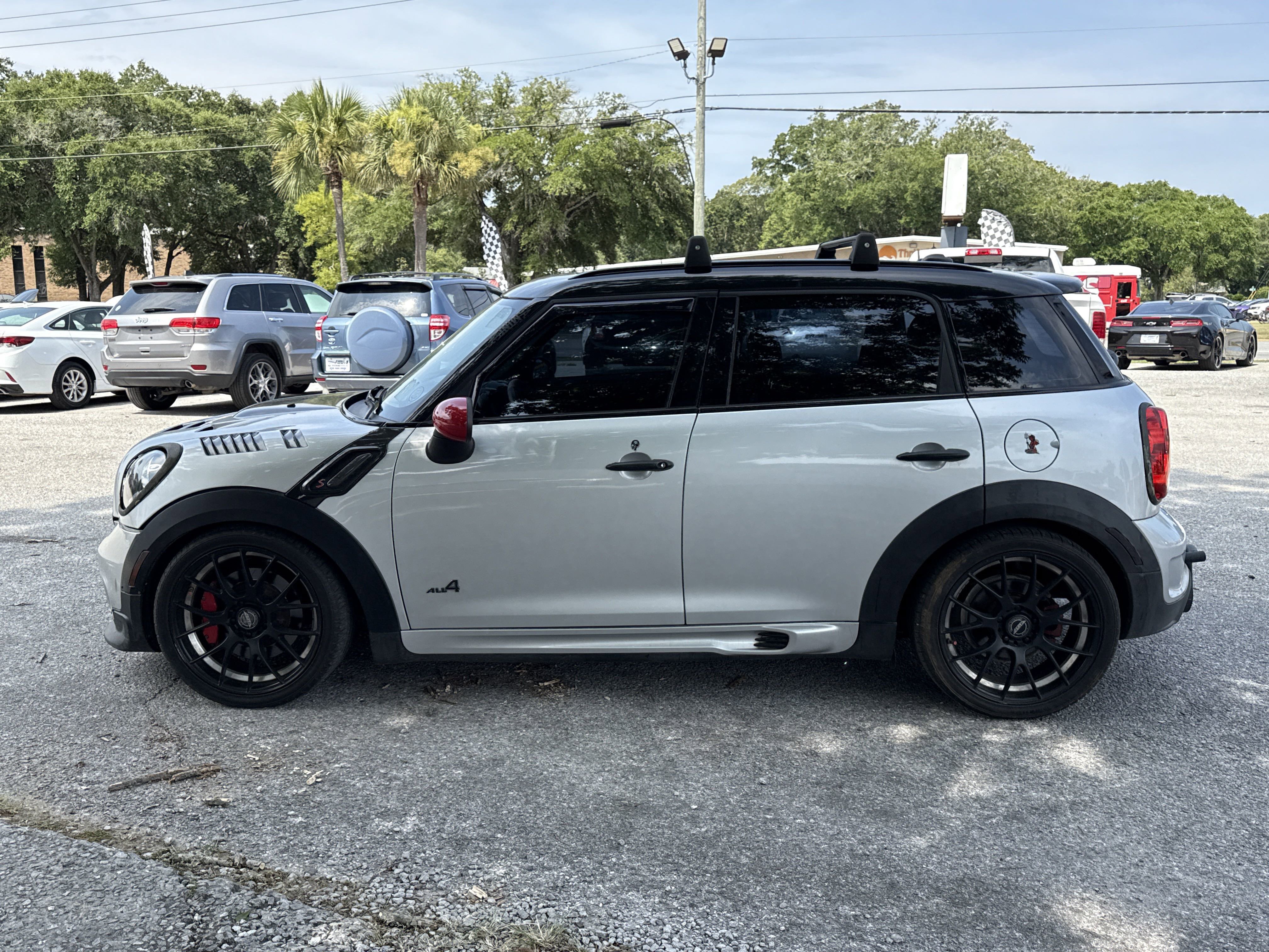 Used 2015 MINI Cooper Countryman S image 2