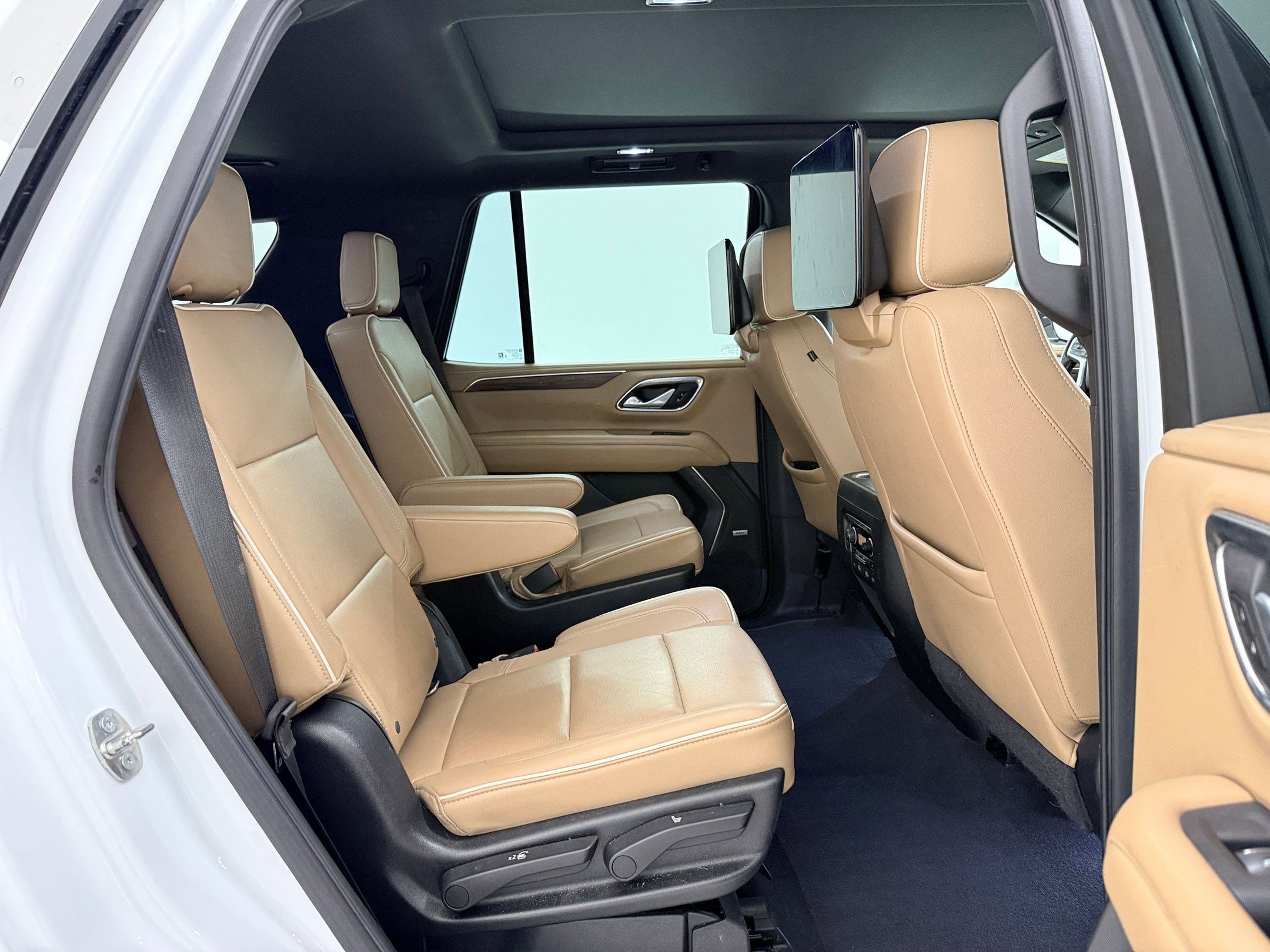 Used 2022 Chevrolet Tahoe Premier RWD image 27