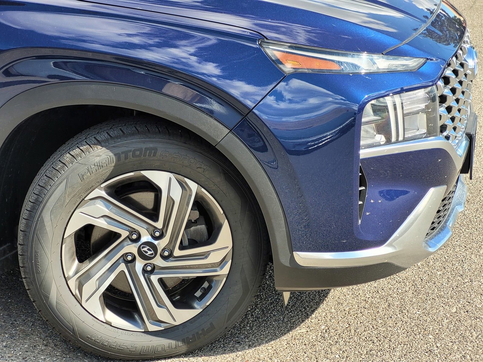 Certified 2023 Hyundai Santa Fe SEL w/ Premium Package image 16