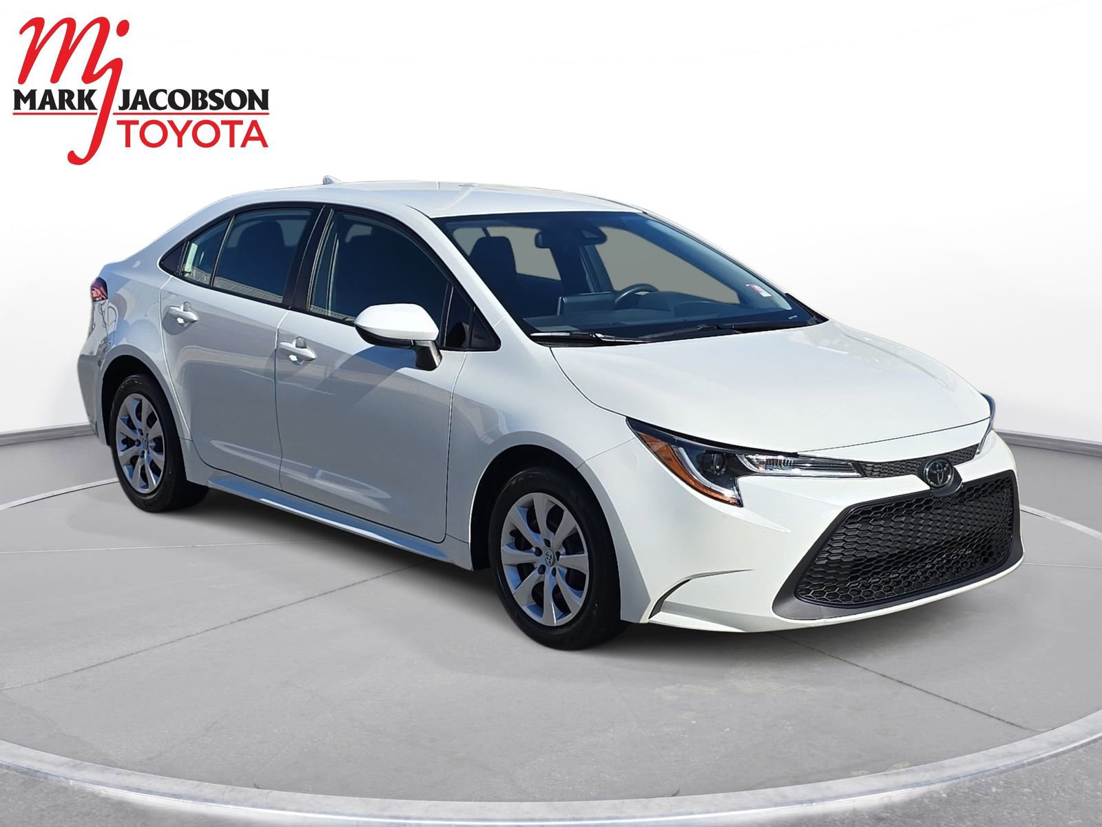 Used 2021 Toyota Corolla LE image 5