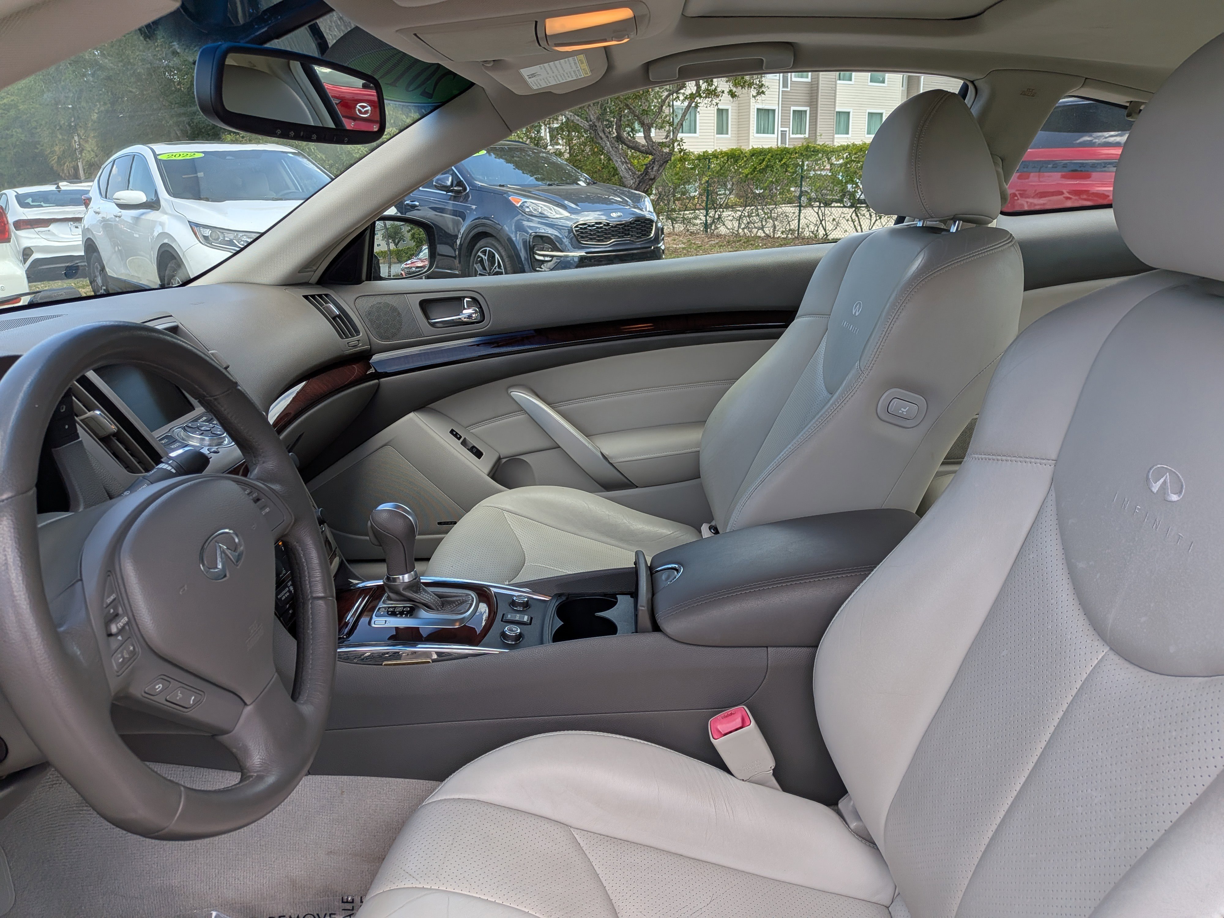Used 2010 INFINITI G37 x w/ Premium Pkg image 17