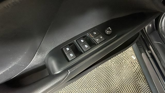 Used 2019 Toyota Camry LE FWD image 10