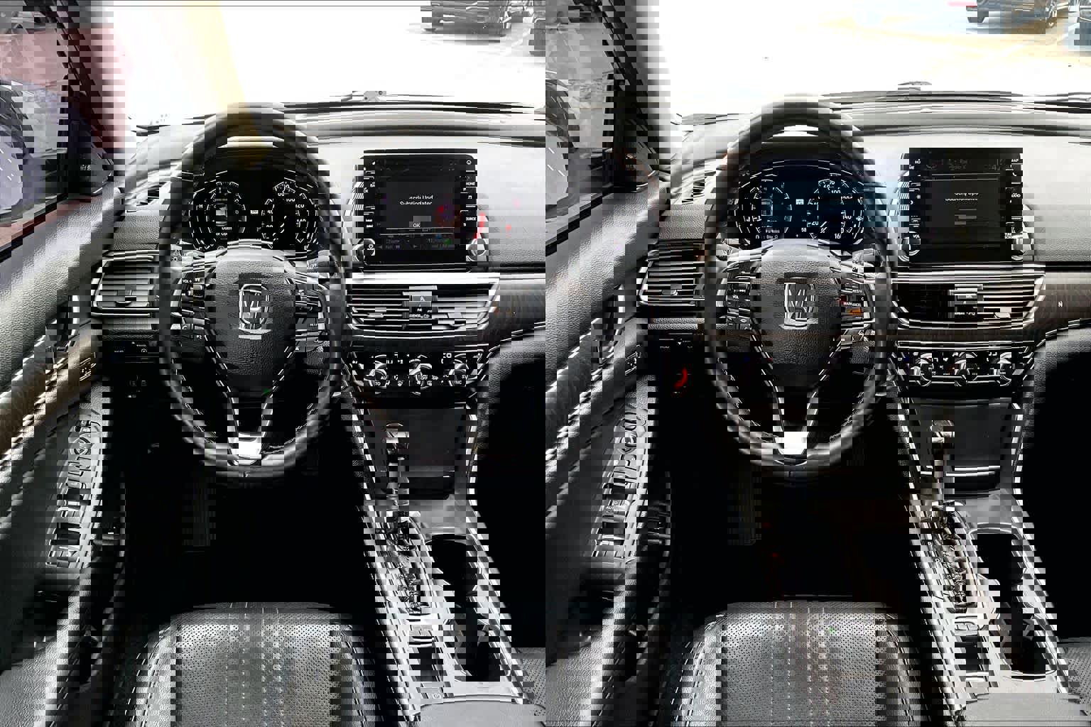 Used 2018 Honda Accord Touring image 5