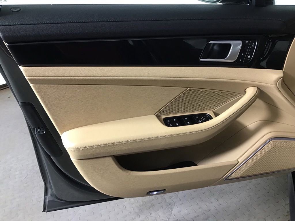 Certified 2022 Porsche Panamera 4 AWD/4WD image 31