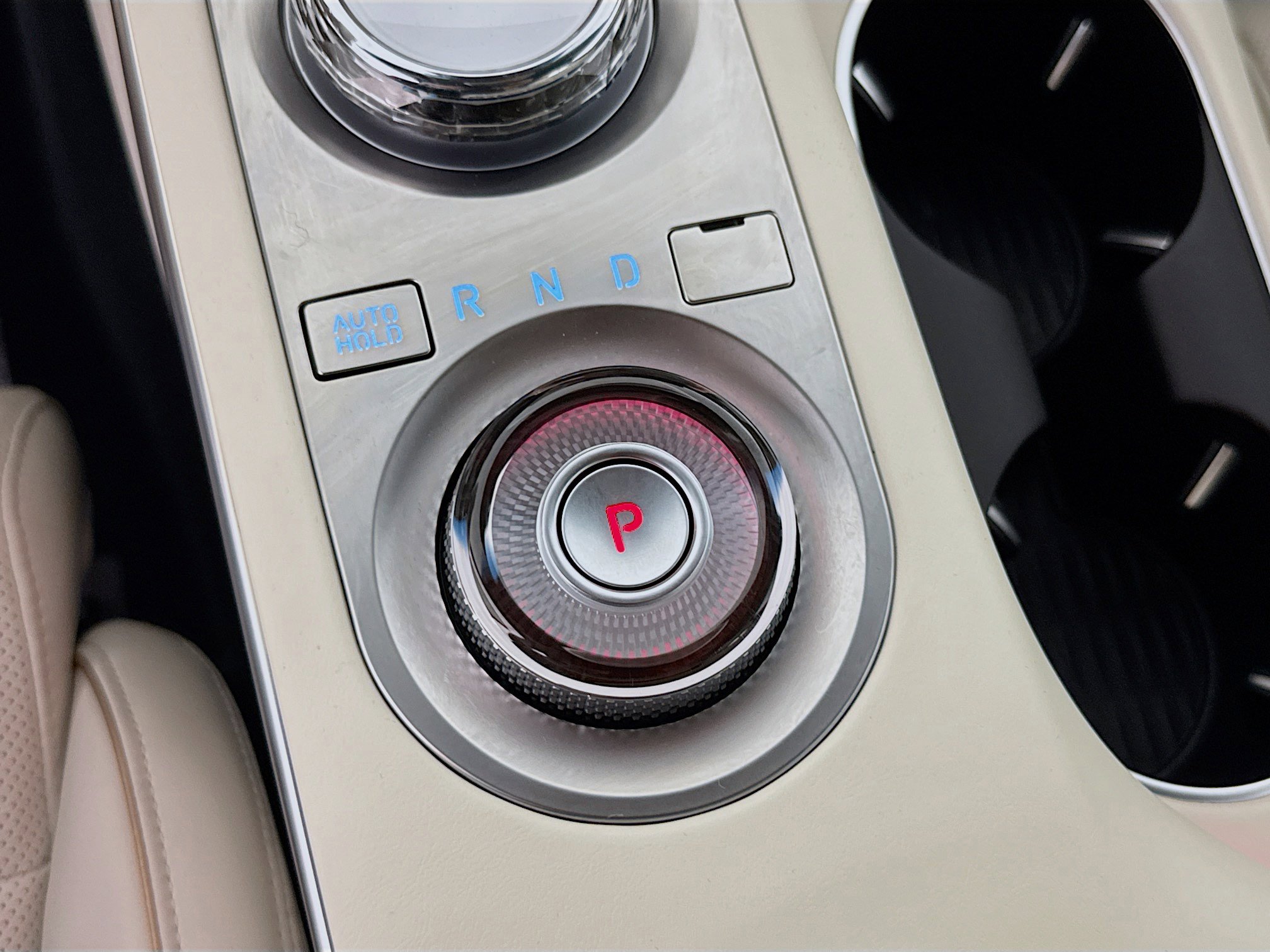 Used 2024 Genesis Electrified GV70 Advanced w/ Prestige Package image 19