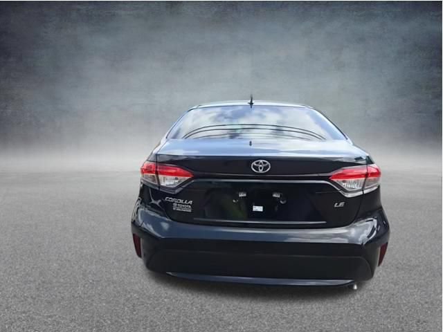 Used 2021 Toyota Corolla LE FWD image 3