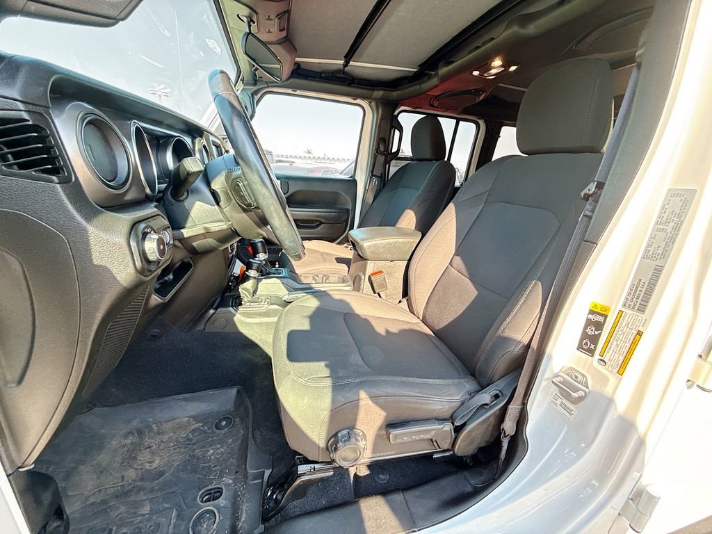 Used 2022 Jeep Wrangler Unlimited Sport image 23