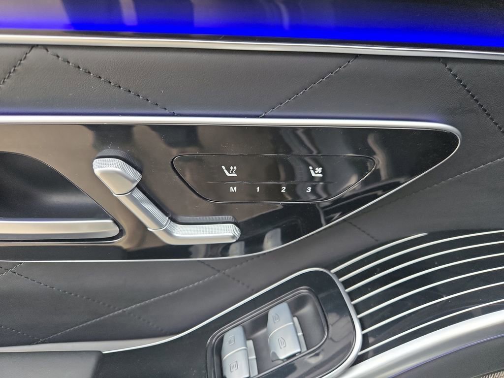 Used 2023 Mercedes-Benz S 500 4MATIC w/ AMG Line image 24