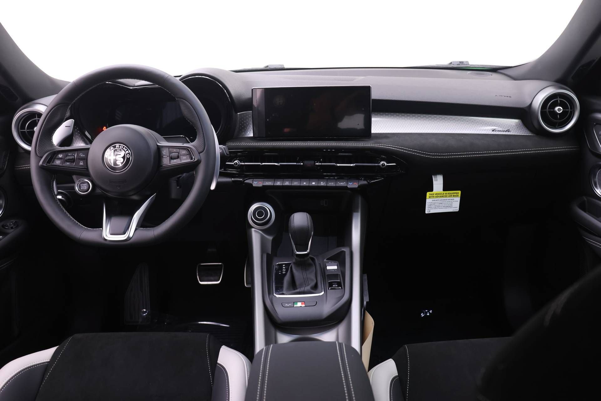 New 2026 Alfa Romeo Tonale w/ Active Assist Package AWD/4WD image 8