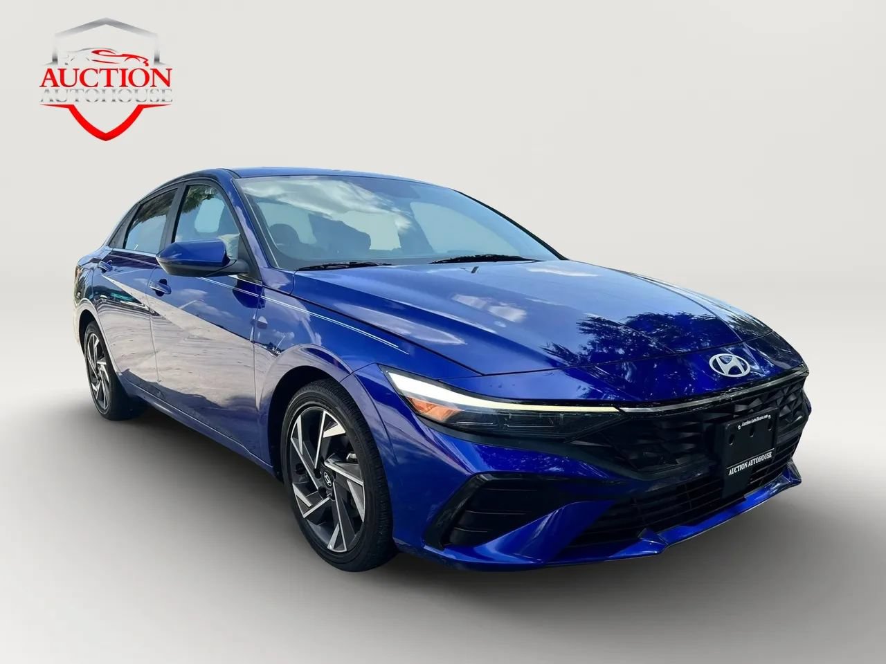 Used 2025 Hyundai Elantra SEL FWD image 3