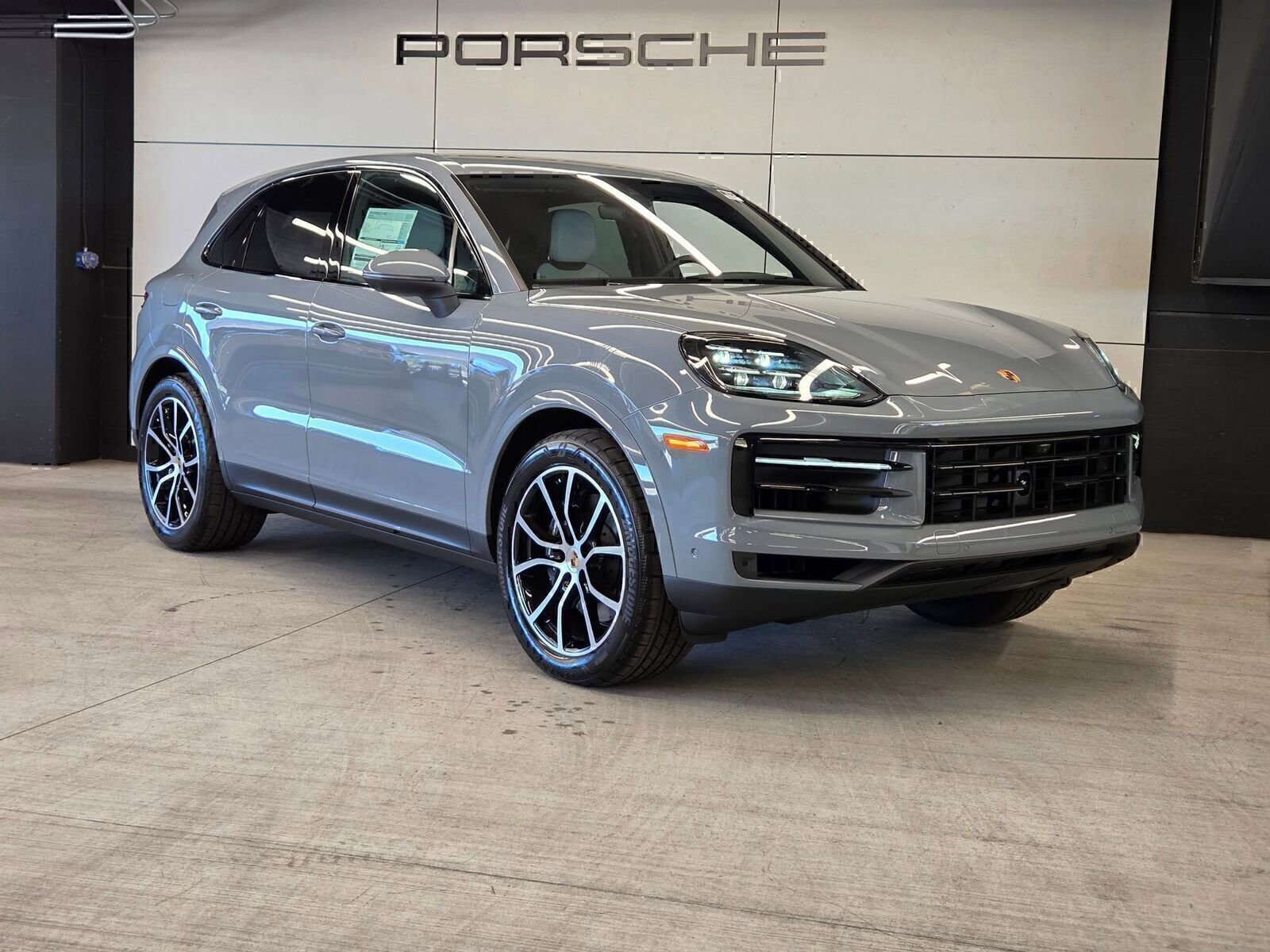 Certified 2026 Porsche Cayenne AWD/4WD image 27