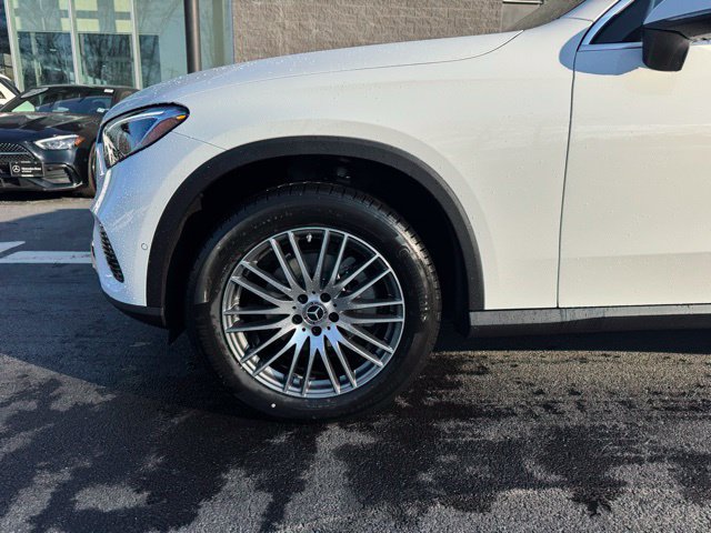 Used 2026 Mercedes-Benz GLC 300 4MATIC image 9