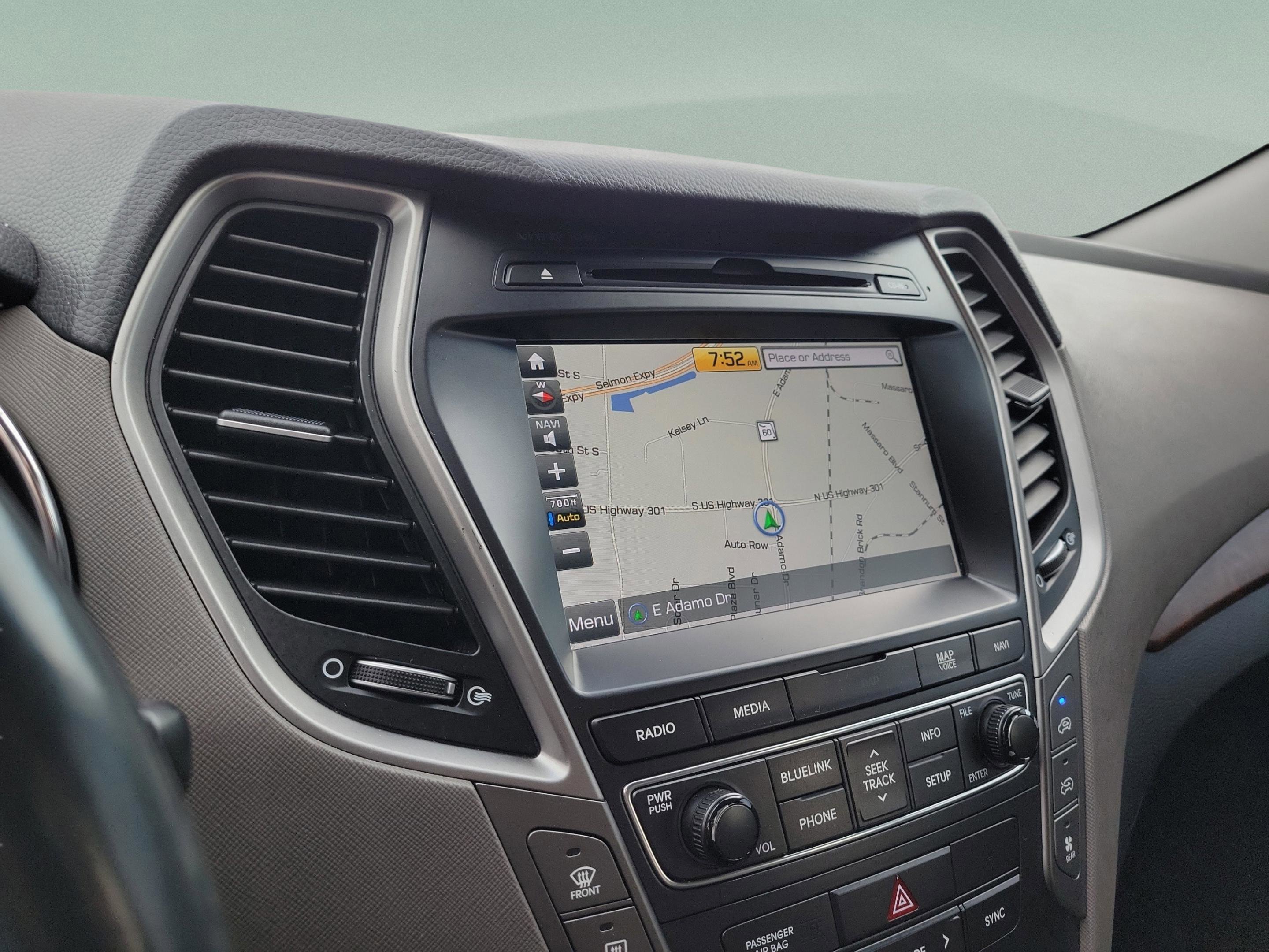 Used 2017 Hyundai Santa Fe AWD w/ SE Ultimate Tech Package 03 image 18