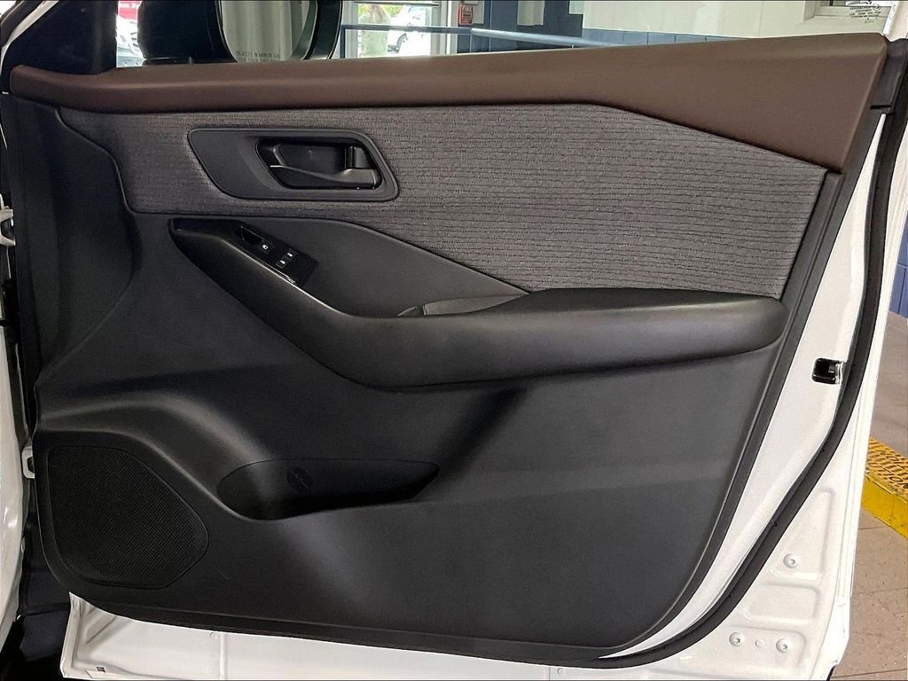 Certified 2023 Nissan Rogue S AWD/4WD image 12