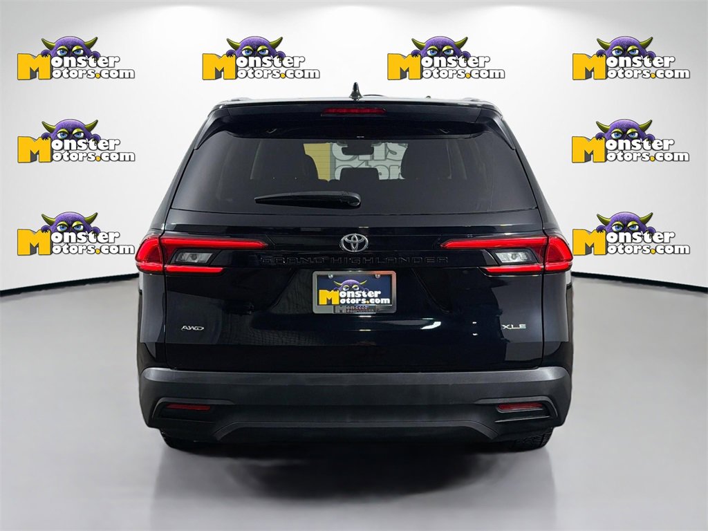 Used 2024 Toyota Grand Highlander XLE image 6