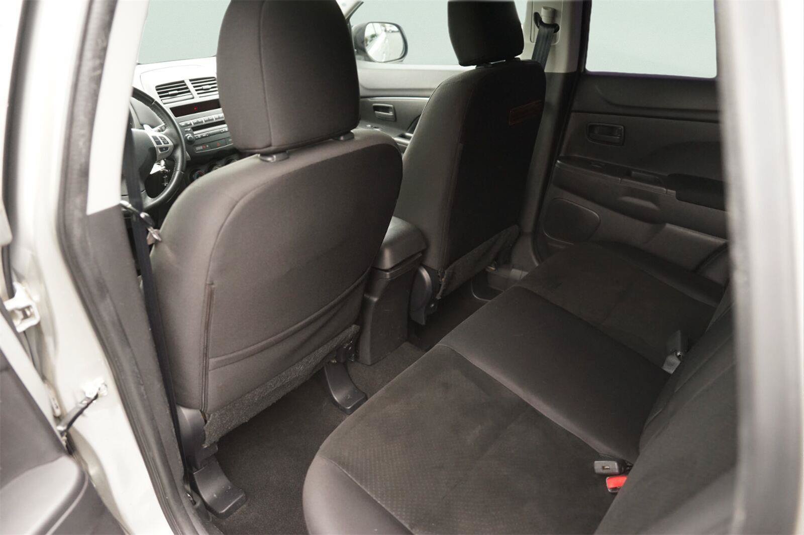 Used 2013 Mitsubishi Outlander Sport ES FWD image 11