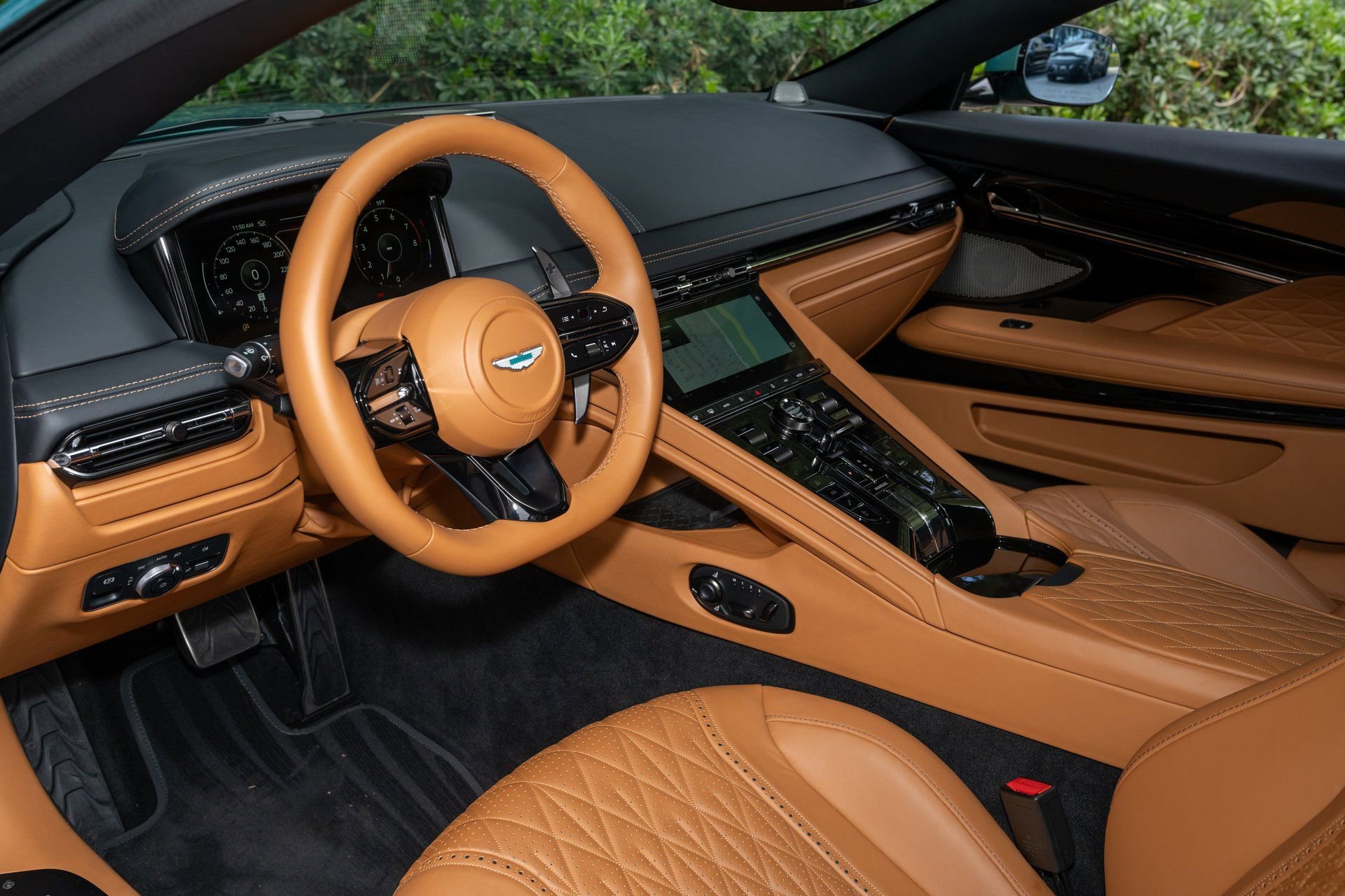 Used 2024 Aston Martin DB12 Coupe image 14