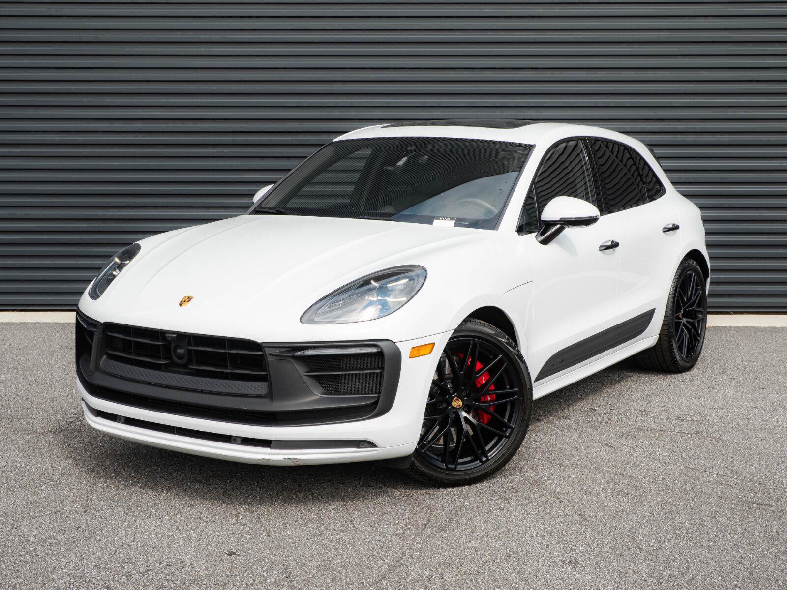 Certified 2024 Porsche Macan GTS w/ Premium Plus Package AWD/4WD image 1