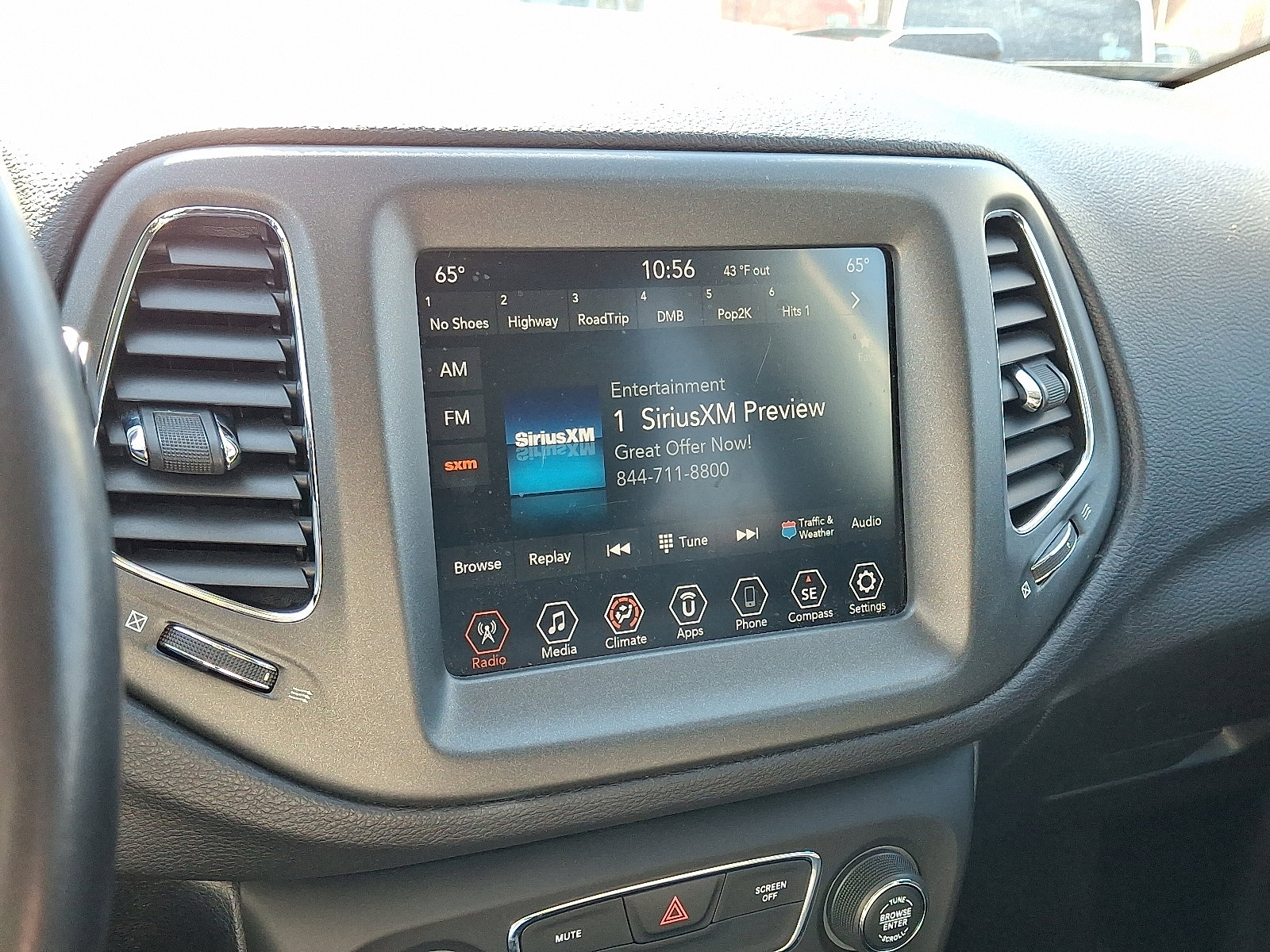 Used 2020 Jeep Compass Trailhawk AWD/4WD image 18