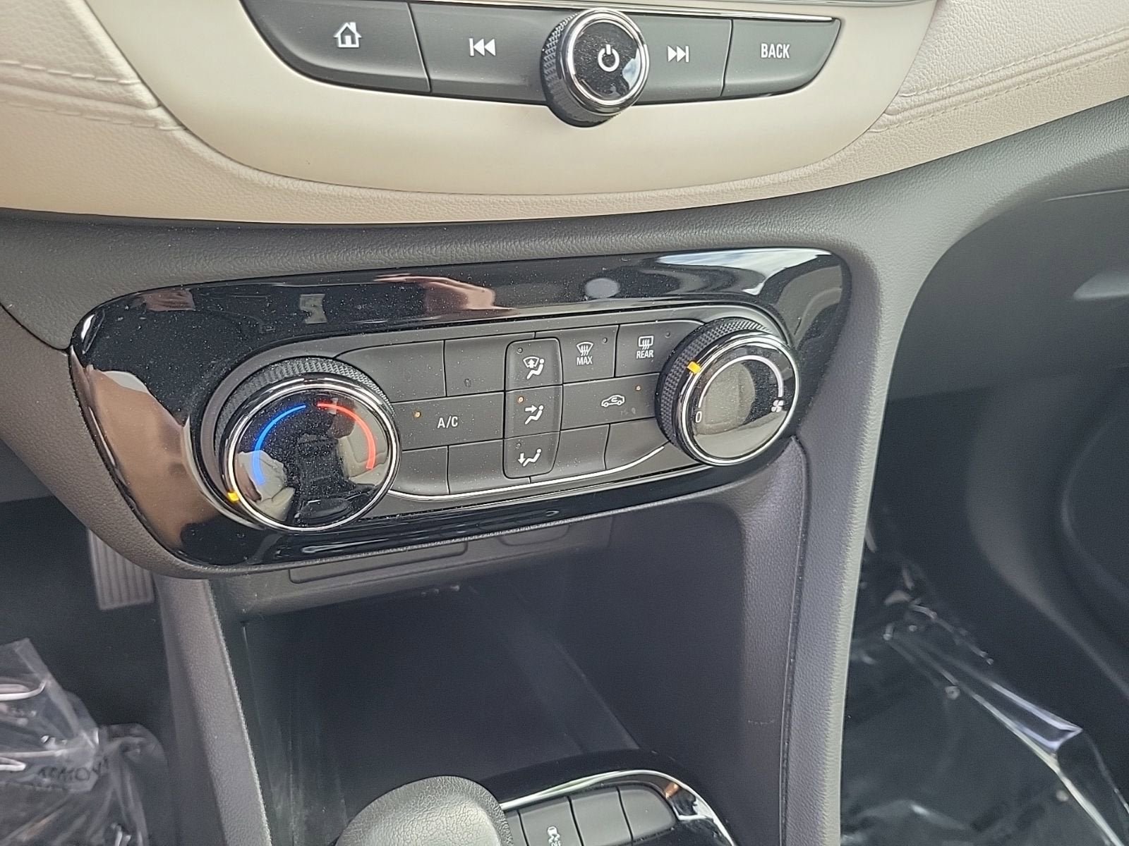 Used 2023 Buick Encore GX Preferred FWD image 19