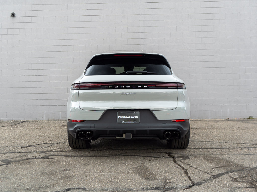 New 2026 Porsche Cayenne E-Hybrid AWD/4WD image 6