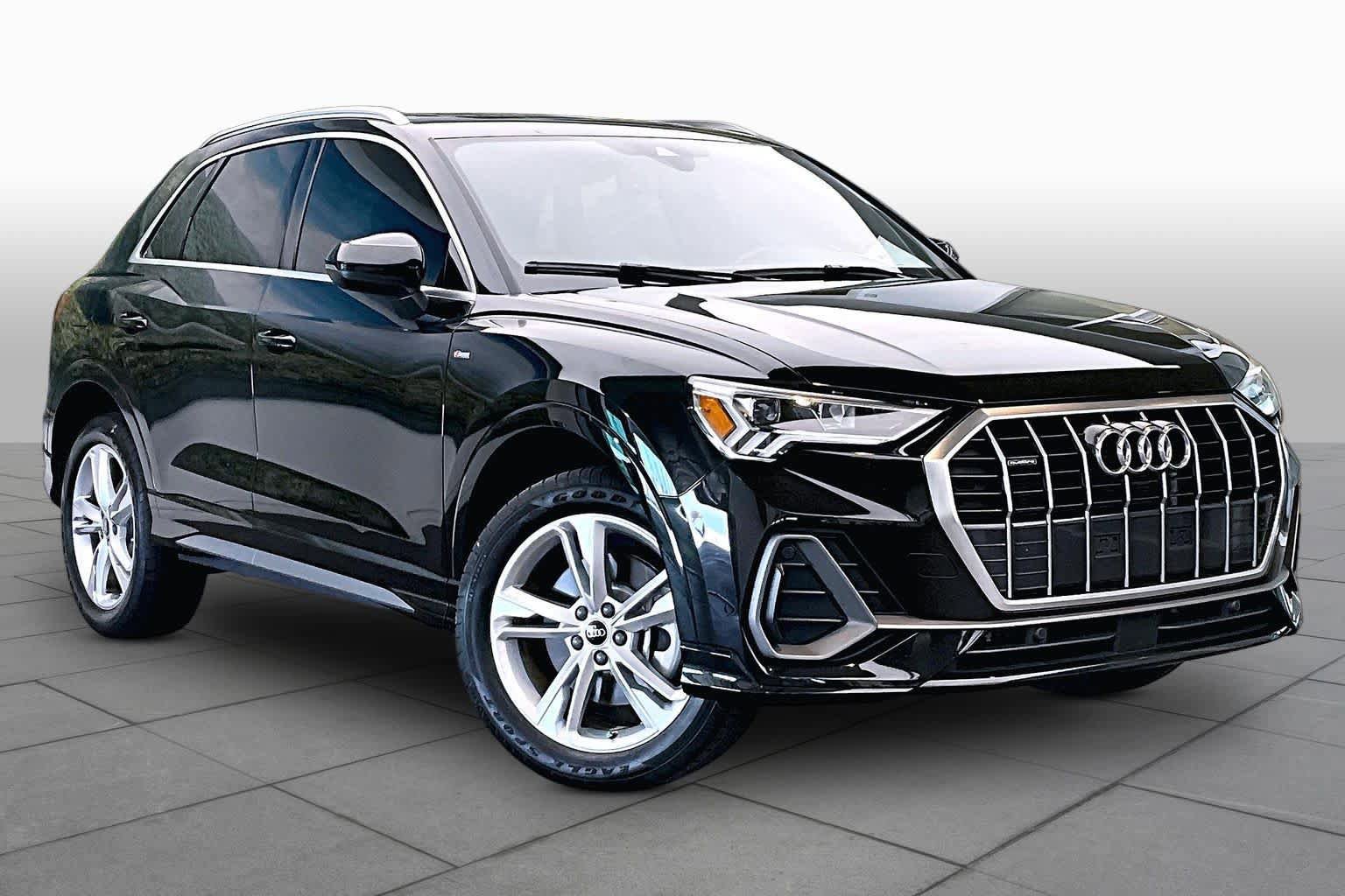Used 2024 Audi Q3 2.0T Premium w/ Convenience Package AWD/4WD image 3