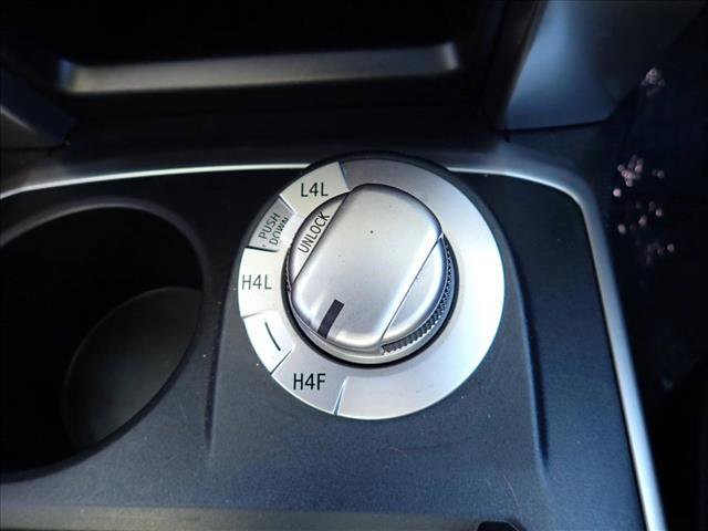 Used 2018 Toyota 4Runner Limited AWD/4WD image 19