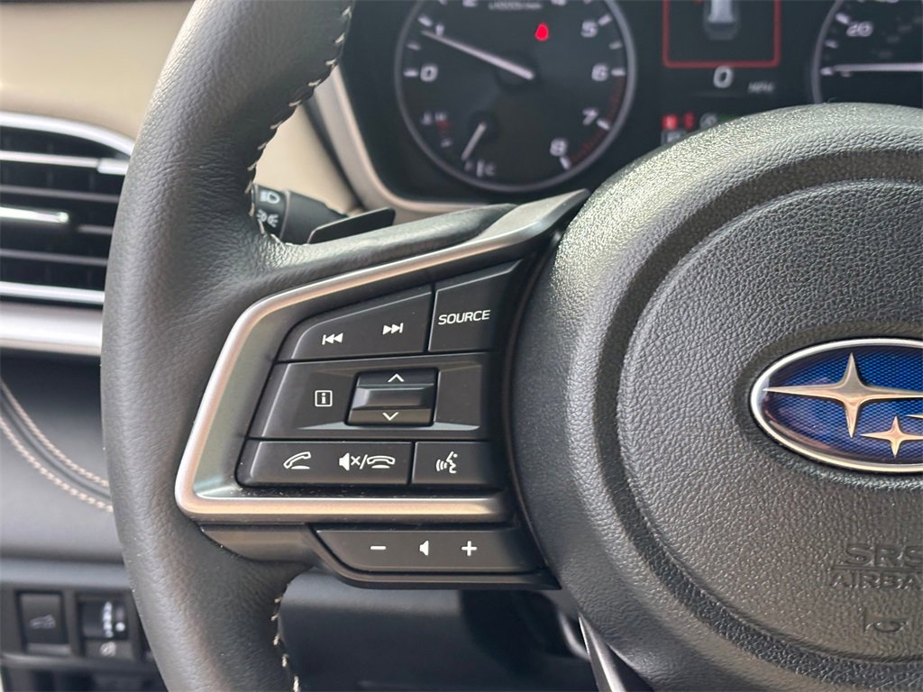Used 2025 Subaru Outback Limited image 18