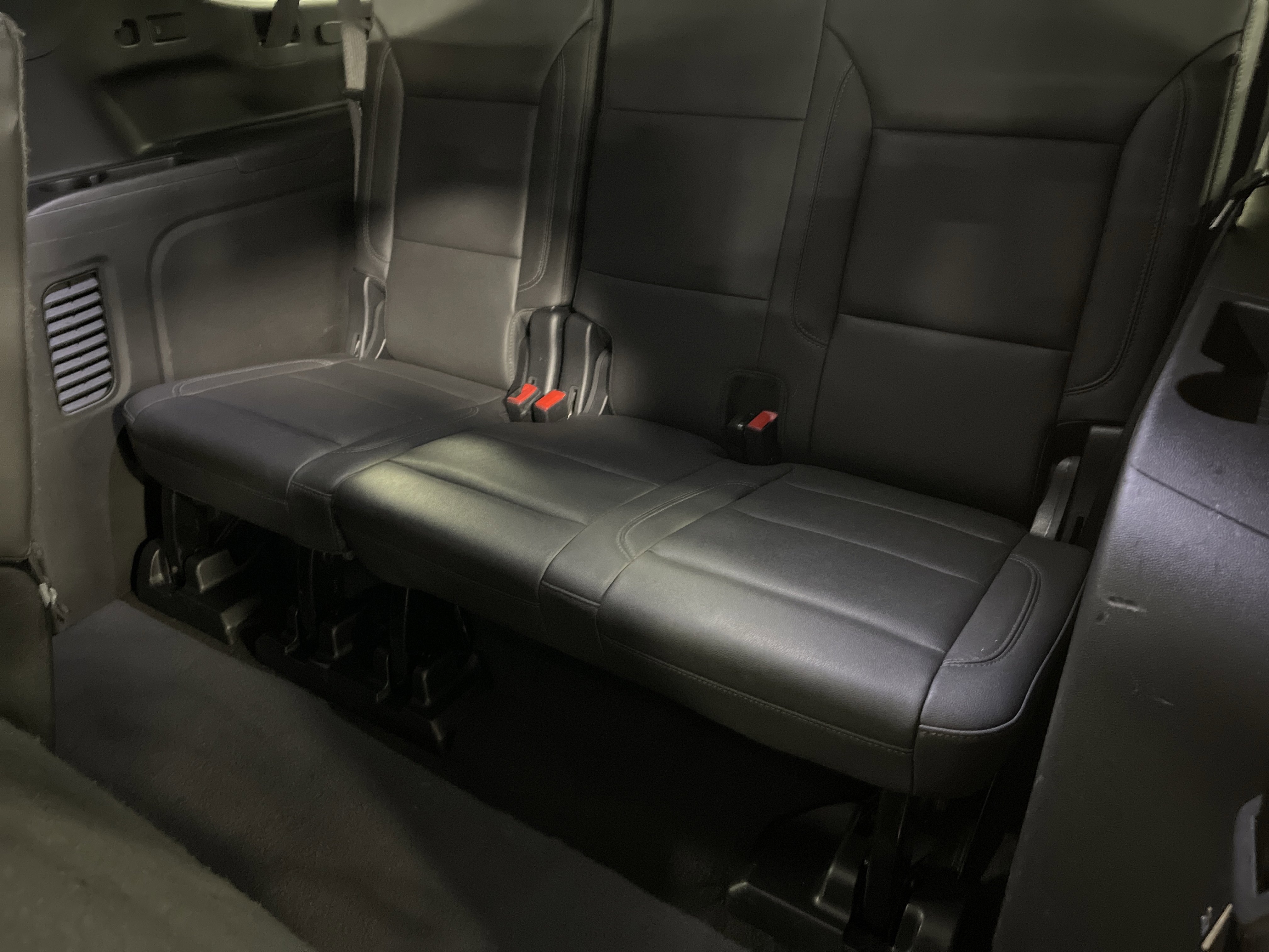 Used 2023 Chevrolet Suburban LT image 12