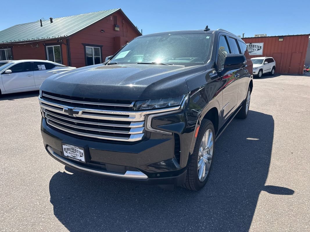 Used 2021 Chevrolet Suburban High Country image 3