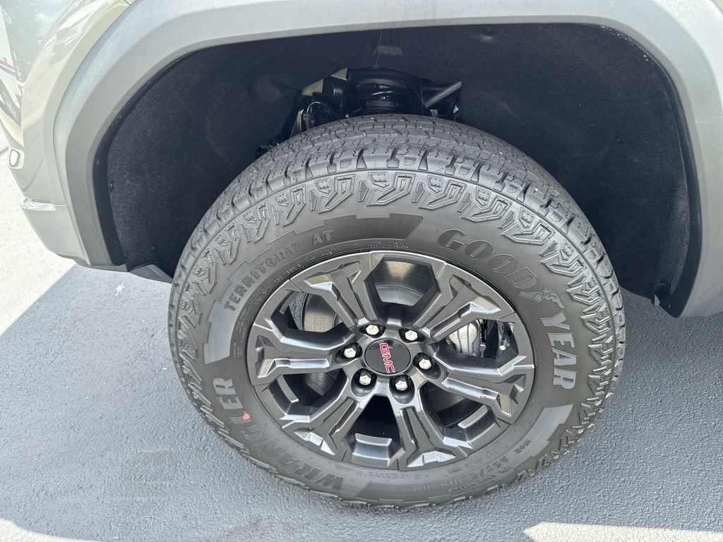 New 2025 GMC Canyon Elevation w/ Convenience Package image 16